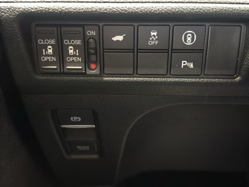 Used 2022 Honda Odyssey Elite image 32