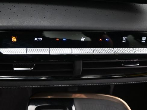 Certified 2025 Buick Enclave Avenir w/ Super Cruise Package image 24