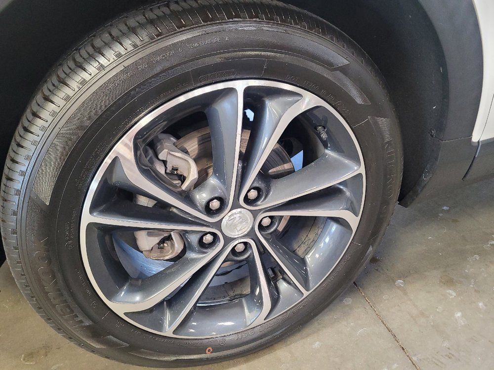 Used 2023 Buick Encore GX Select FWD image 31