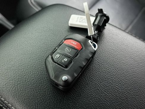 Used 2023 Jeep Wrangler Unlimited Sahara w/ Cold Weather Group image 33