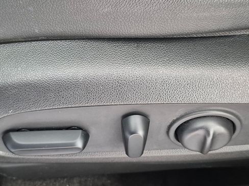Used 2020 Buick Encore GX Select w/ Experience Buick Package FWD image 17