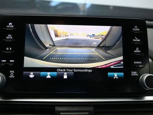 Used 2018 Honda Accord EX image 23