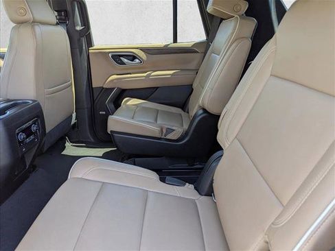 Used 2021 Chevrolet Tahoe Premier w/ Premium Package RWD image 25