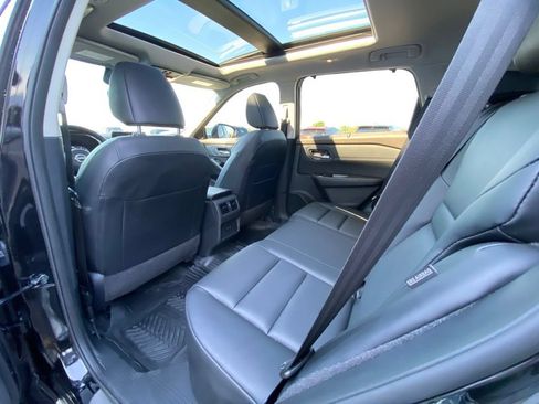 Used 2023 Nissan Rogue SV w/ SV Premium B Package FWD image 21