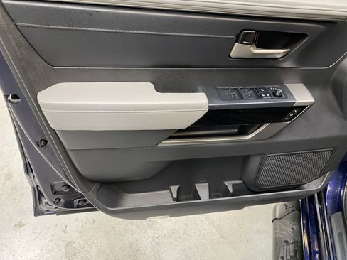 Used 2025 Toyota Tundra Limited image 23