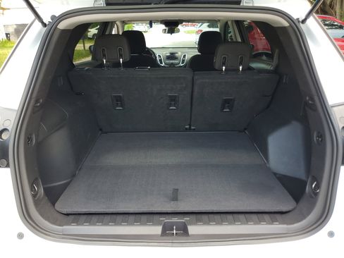 Used 2020 Chevrolet Equinox LT image 10