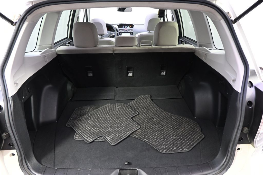Used 2017 Subaru Forester 2.5i Premium w/ All-Weather Package AWD/4WD image 17