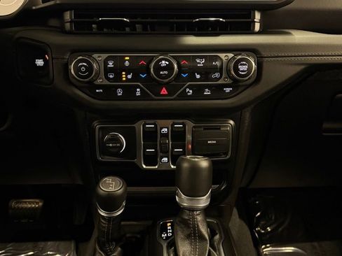 Used 2024 Jeep Wrangler Sahara w/ Technology Group image 29