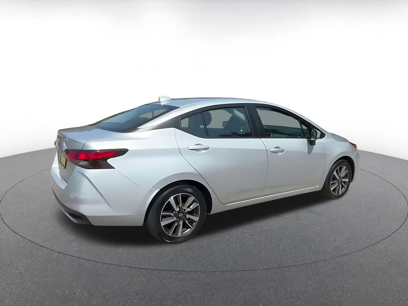 Used 2025 Nissan Versa SV FWD image 14