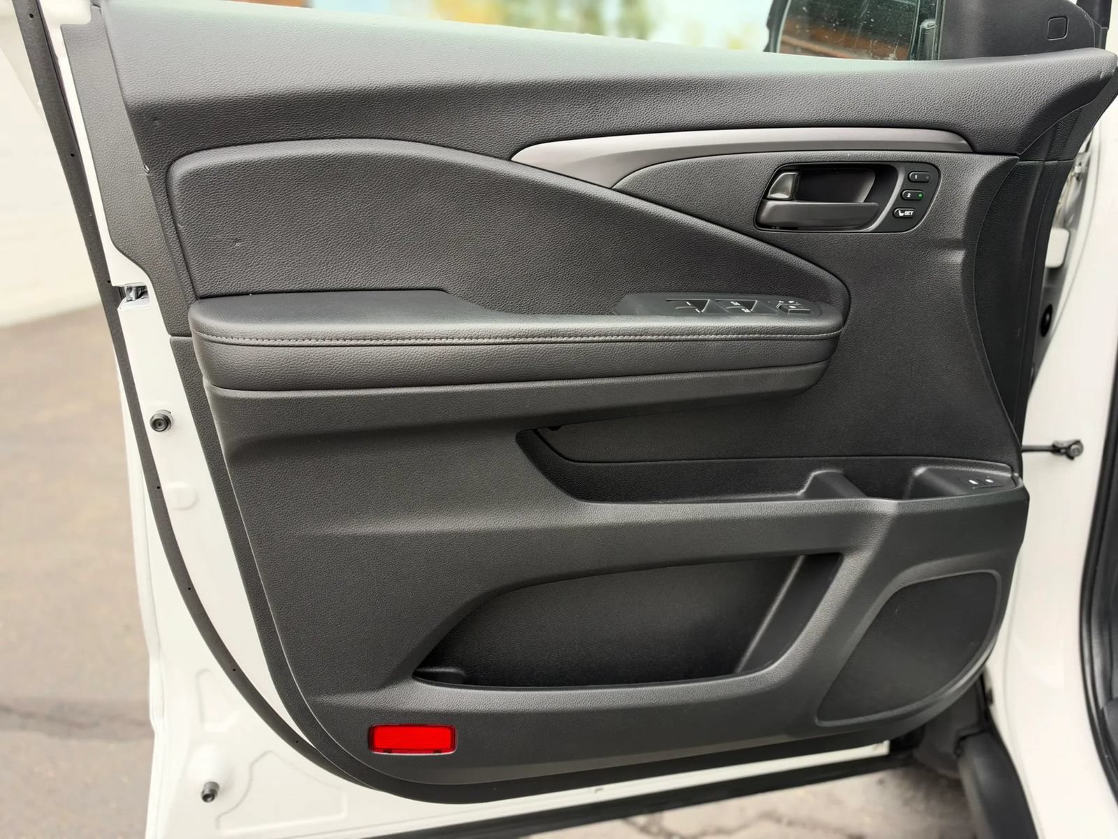 Used 2023 Honda Passport EX-L image 10