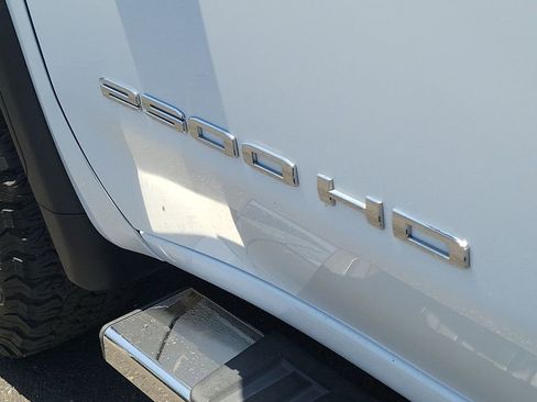 Used 2022 GMC Sierra 2500 SLE w/ SLE Value Package; AWD/4WD image 30