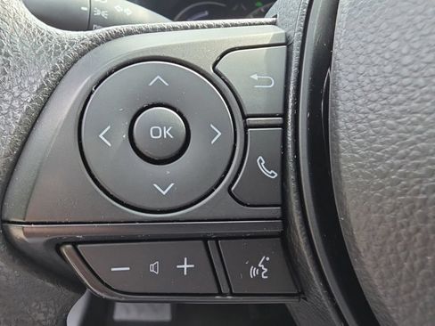Used 2025 Toyota RAV4 LE AWD/4WD image 18