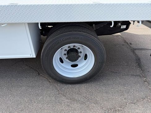 New 2025 Ford F550 2WD Regular Cab Super Duty image 19