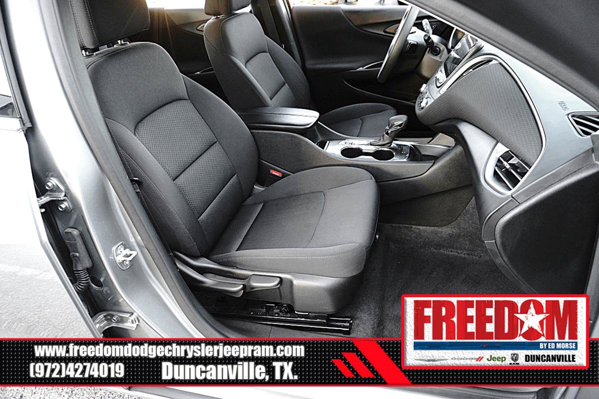 Used 2025 Chevrolet Malibu LT FWD image 15