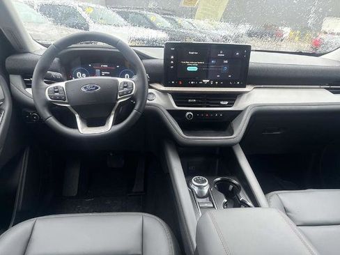New 2026 Ford Explorer Active w/ Active Comfort Package AWD/4WD image 6