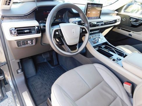 Used 2023 Lincoln Aviator Grand Touring w/ Elements Package Plus image 14