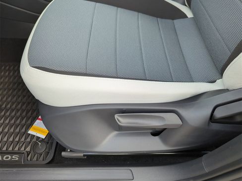 New 2025 Volkswagen Taos S image 25