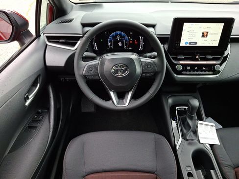 Used 2026 Toyota Corolla SE FWD image 12