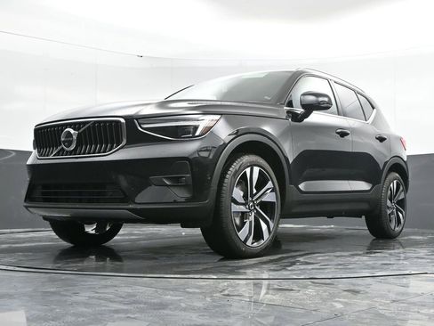 New 2025 Volvo XC40 B5 Ultra w/ Climate Package AWD/4WD image 41