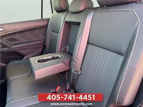 Used 2023 Volkswagen Tiguan SE w/ Panoramic Sunroof Package FWD image 26