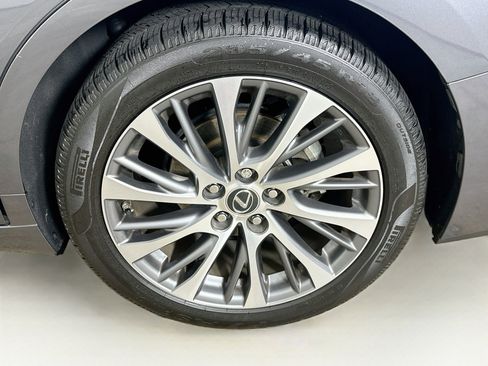 Used 2019 Lexus ES 350 w/ Premium Package FWD image 11