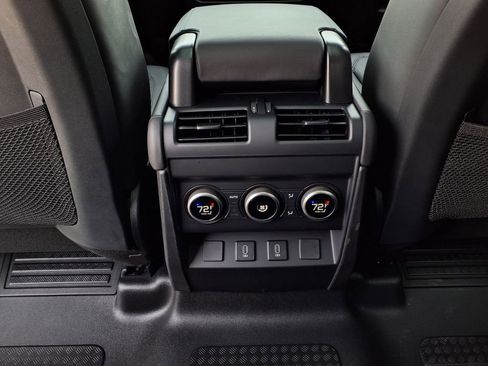 New 2026 Land Rover Defender 110 X-Dynamic SE AWD/4WD image 25