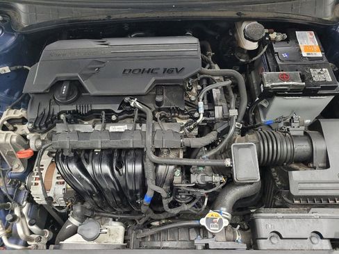 Used 2023 Hyundai Elantra SE image 30