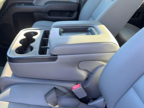 Used 2018 Chevrolet Silverado 1500 W/T w/ Trailering Package image 16