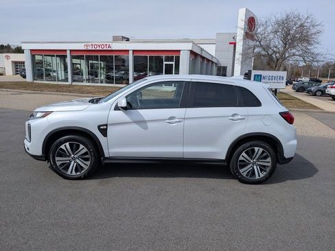Used 2024 Mitsubishi Outlander Sport AWD image 2