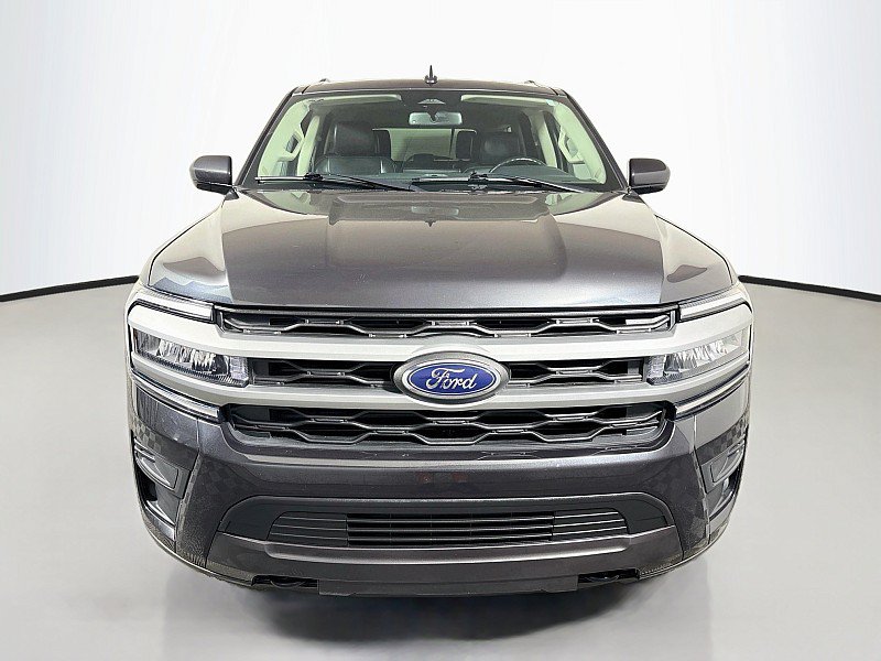 Used 2024 Ford Expedition XLT AWD/4WD image 2