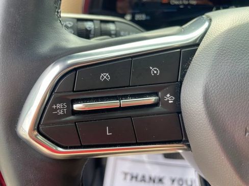Used 2025 Chevrolet Equinox ACTIV w/ Safety and Technology Package FWD image 18