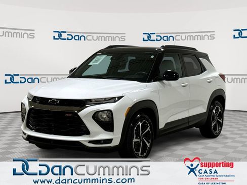 Used 2021 Chevrolet TrailBlazer RS FWD image 1