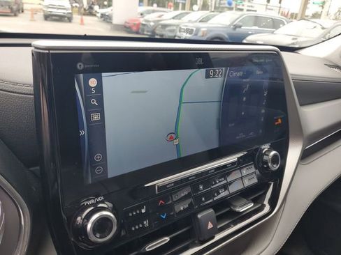 Used 2022 Toyota Highlander Platinum image 23