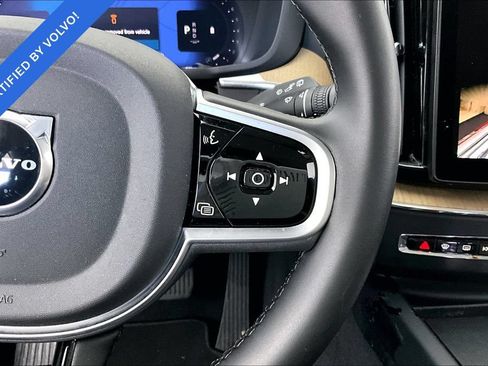 Certified 2026 Volvo XC60 B5 Plus AWD/4WD image 24