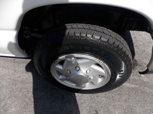 Used 2013 Ford E-350 and Econoline 350 XLT image 24