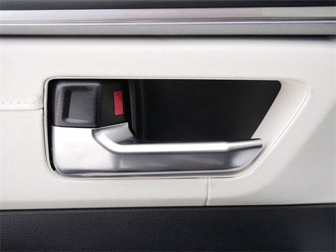 Used 2024 Toyota Sequoia Capstone image 14