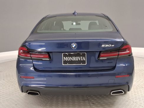 Used 2023 BMW 530e w/ Premium Package RWD image 8