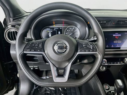 Used 2019 Nissan Kicks SV FWD image 14