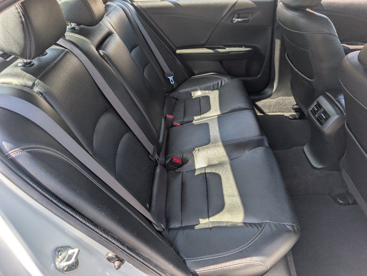Used 2017 Honda Accord Touring image 5