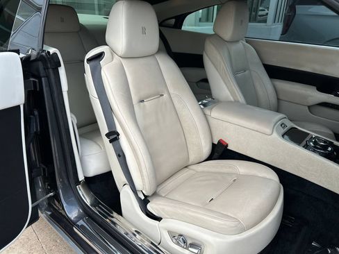 Used 2014 Rolls-Royce Wraith RWD image 14