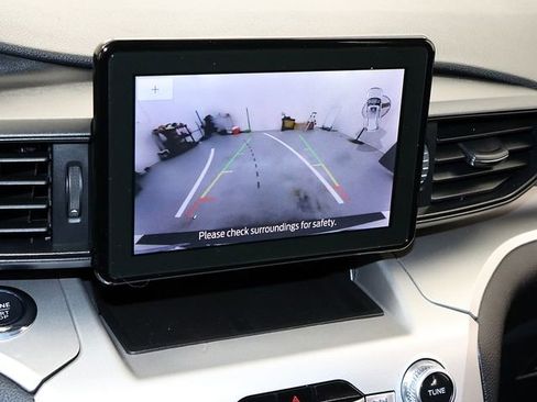 Certified 2022 Ford Explorer XLT image 19