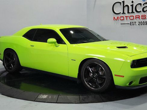 Used 2015 Dodge Challenger R/T w/ Quick Order Package 22B R/T RWD image 1
