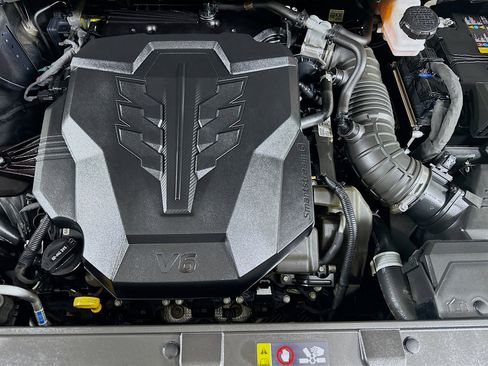 Used 2024 Kia Carnival LX image 29