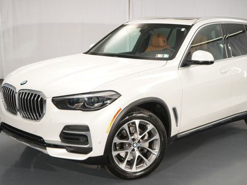 Used 2023 BMW X5 xDrive40i w/ Premium Package image 5