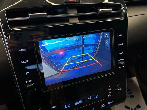 Used 2024 Hyundai Santa Cruz SEL image 13