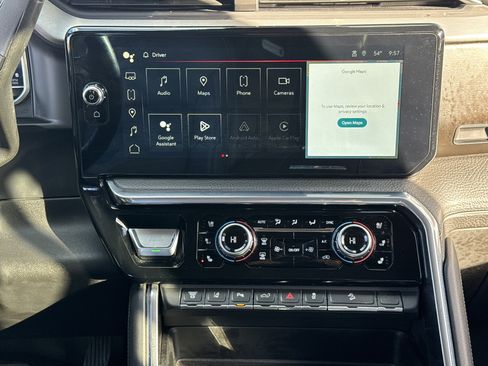 Used 2024 GMC Sierra 3500 Denali w/ Denali Reserve Package image 17