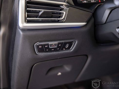 Used 2021 BMW X7 xDrive40i w/ Premium Package image 23