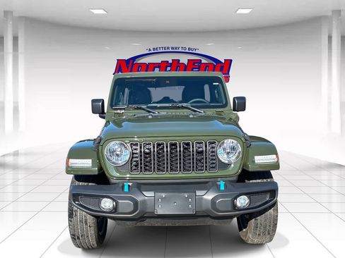 Used 2024 Jeep Wrangler Unlimited w/ Convenience Group image 2