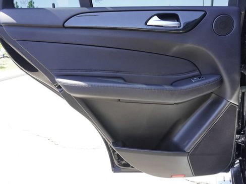 Used 2019 Mercedes-Benz GLE 400 4MATIC image 28