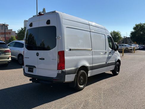 Used 2022 Mercedes-Benz Sprinter 2500 image 9